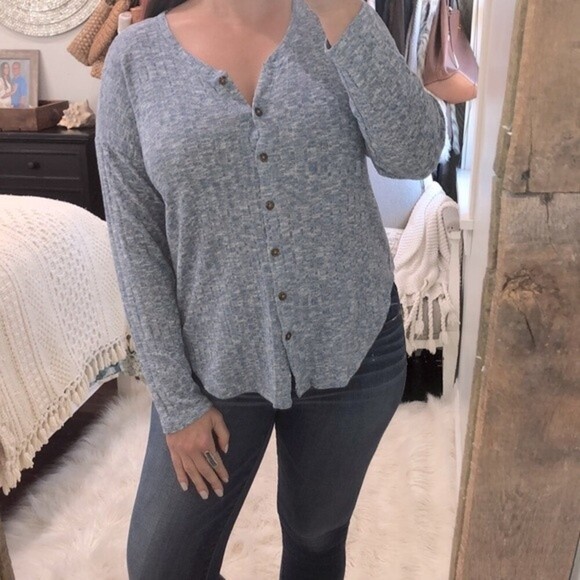 Alison Andrews small blue thermal long sleeve top - Picture 1 of 4